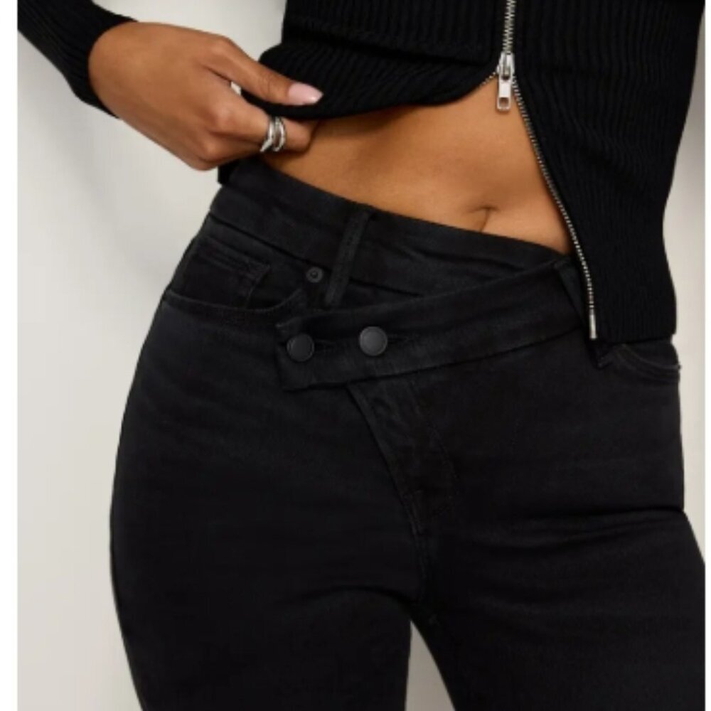 Good American Good Legs Crossover Waist Ankle Skinny Jeans — Black 337, Size 0 R